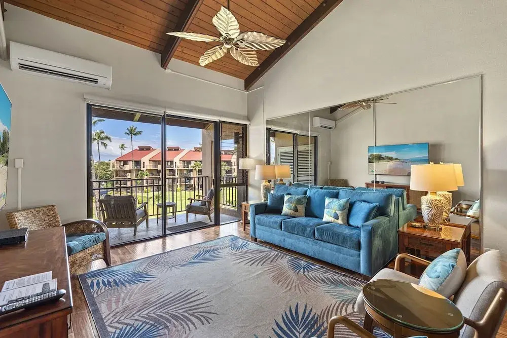 Kamaole Sands 7-406 - Courtyard and Ocean Views - Stunning Renovation - Split AC