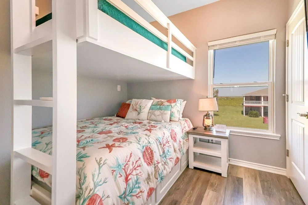 Tideâs Up 3 Bedroom Home by RedAwning