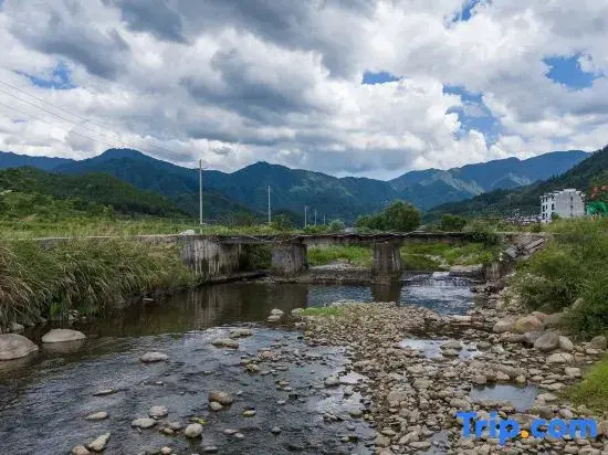 banshan yunduan minsu