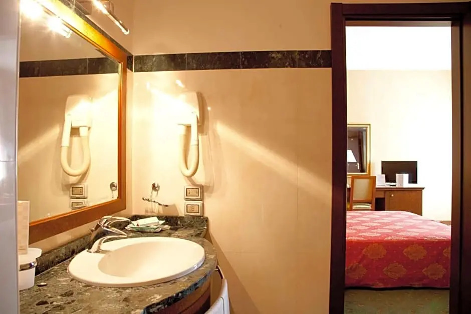 Hotel Jolly
