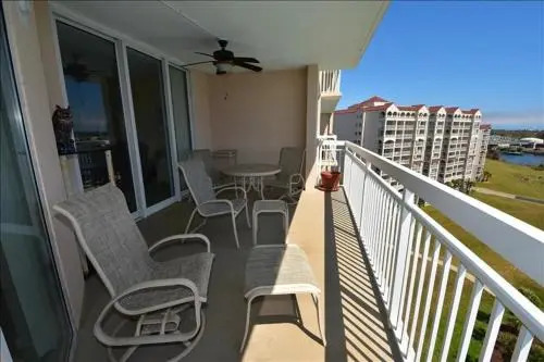 1005 North Tower Condo