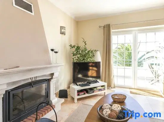 Liv In by Ericeira Property