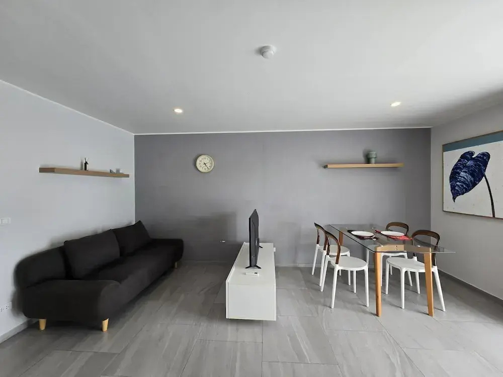 Skyline Serenity  1Bed T2-721