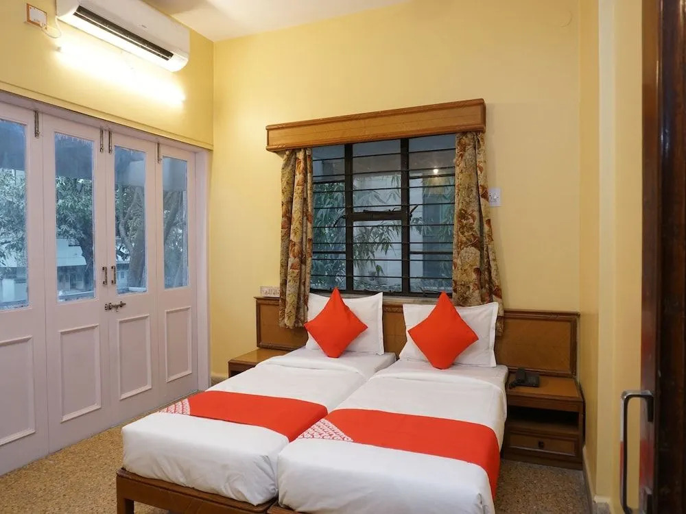 OYO 22312 Hotel Nandanvan