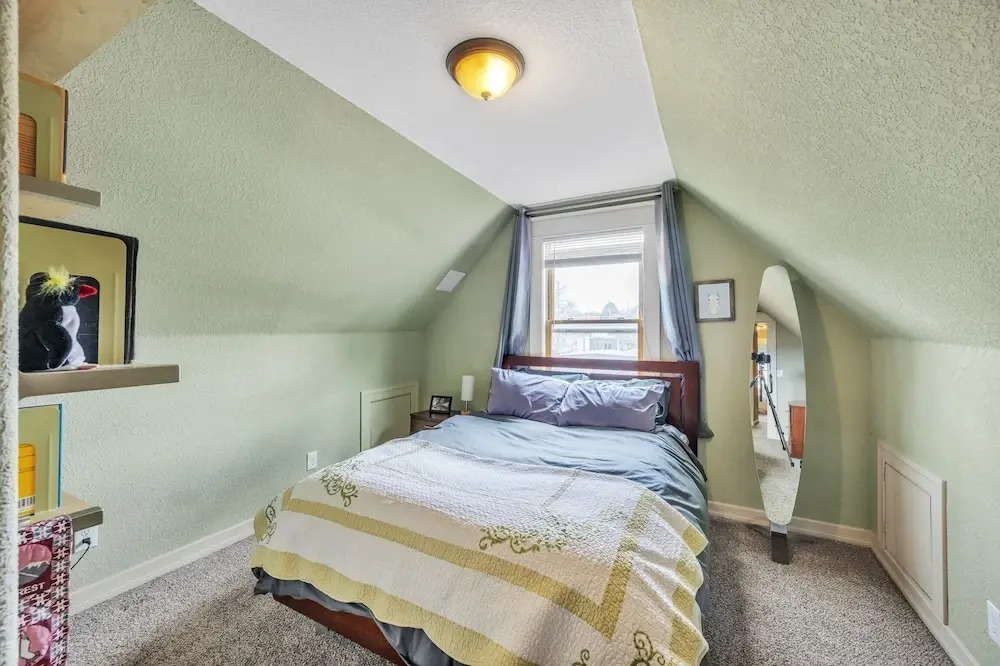 Stylish 2-story Home - Perfect Denver Location 2 Bedroom Home