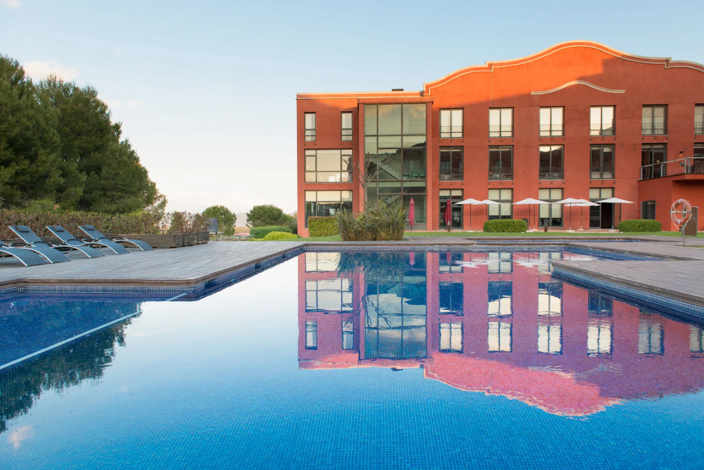 Отель Dolce by Wyndham Barcelona Resort