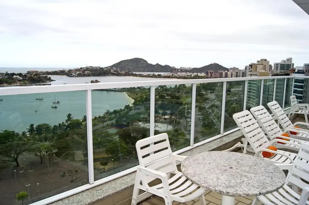 Bristol Praia do Canto Apart Hotel