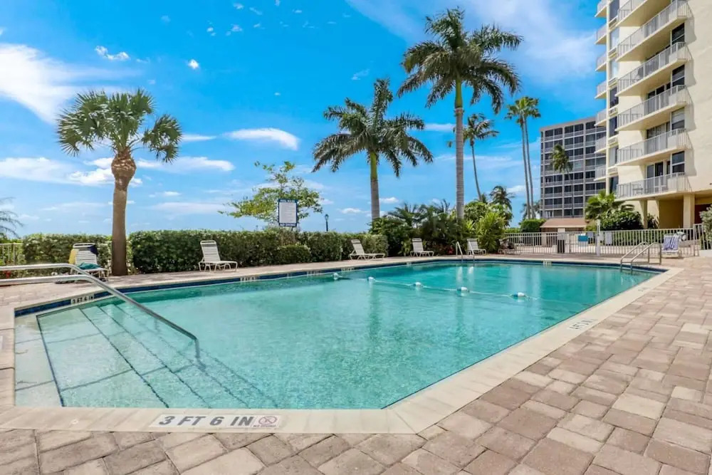 Estero Beach & Tennis 807 B