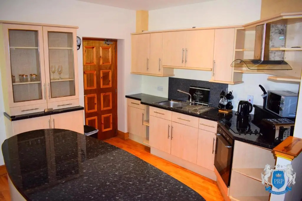 Luxury 2 Bed Serviced Apartment