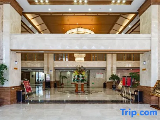 Yunqi Hotel