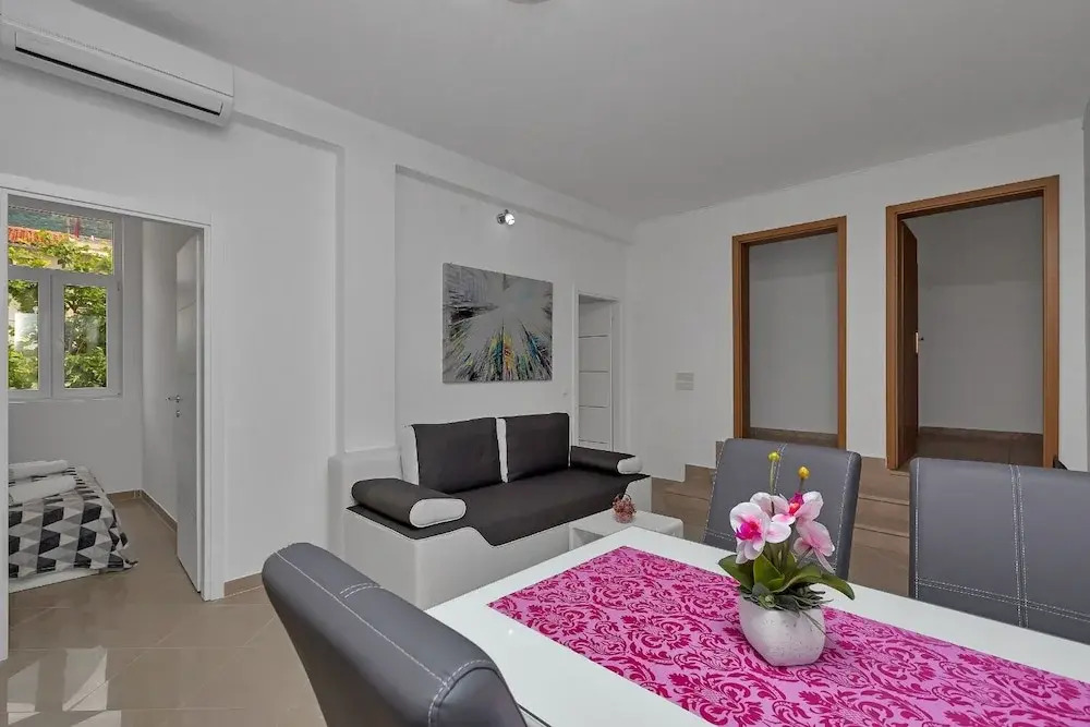 Petar - 200 m From Beach - A1