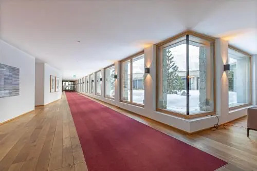 Edelweiss Mountain Suites 04-01