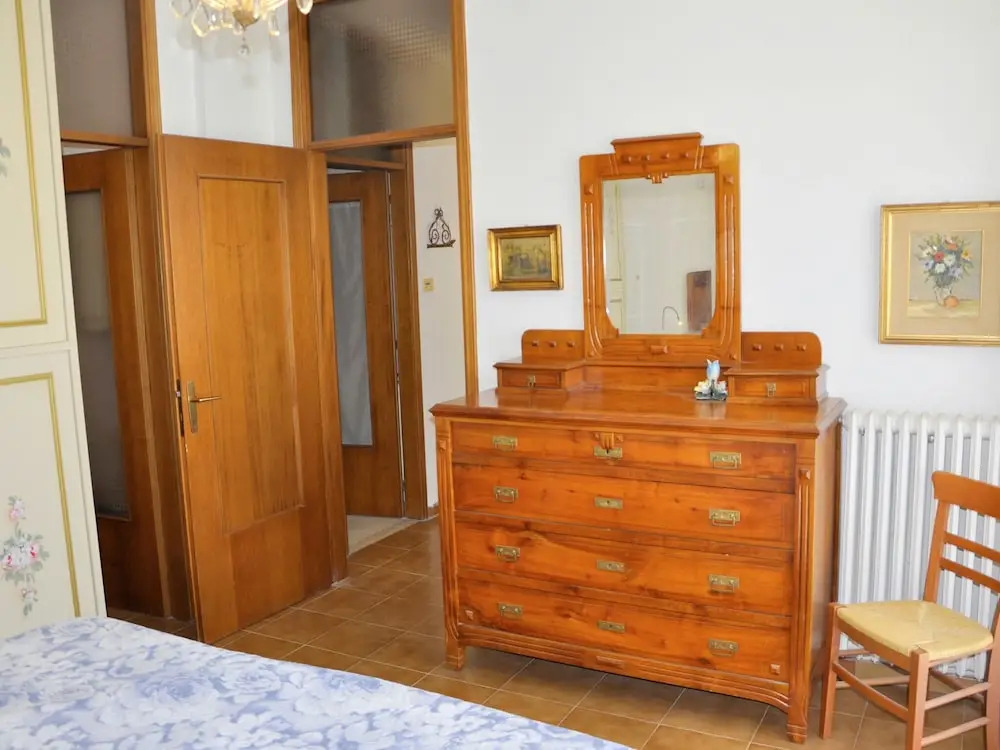 Holiday home with private garden, about 1 km from the lake