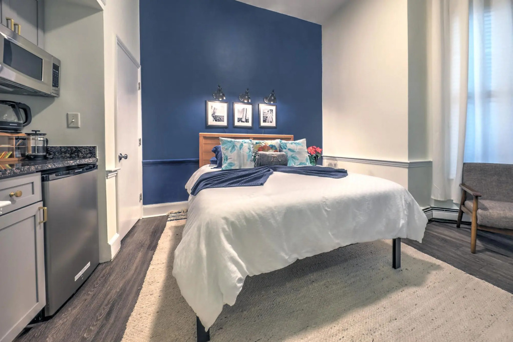 Authentic Brownstone Boston Studio!