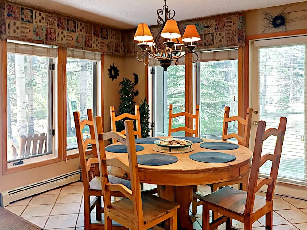 Creekside Townhouse #300 - 3 Br townhouse by RedAwning