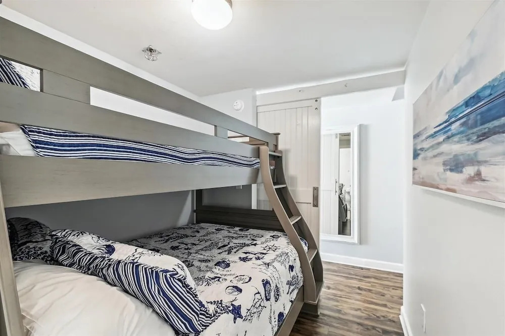 Shores Of Panama 630-1bd+bunks, Sleeps 6. Beach Front! Free Fun! Reserved Parking Space 1 Bedroom Condo by RedAwning