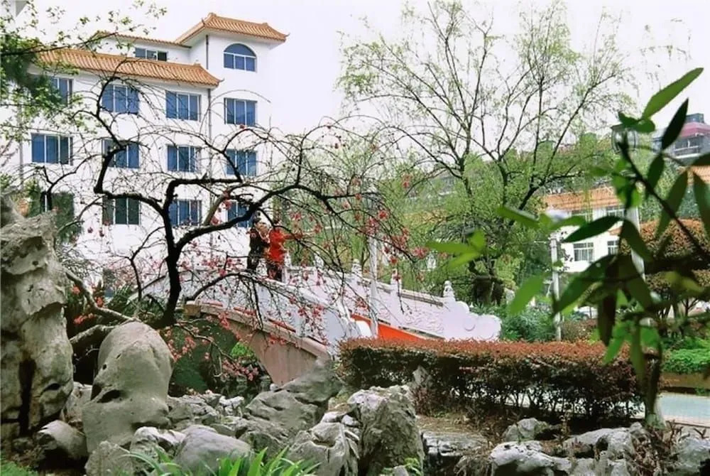 Wuhan Guangzhou Military Region South Garden Nanyuan Building