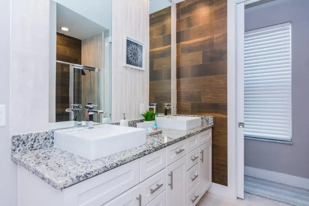 Amazing Townhome with Summer Kitchen SU2668