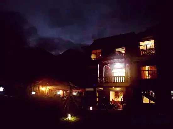 Huatian Shuiyuan Inn