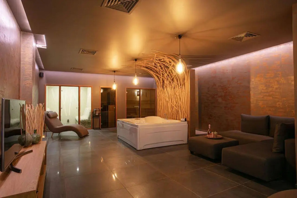 Reverence Boutique Hotel