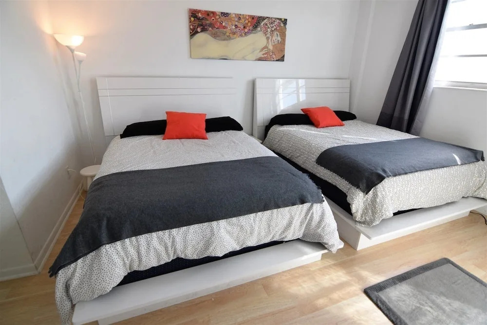 Spectacular 1 Bed 1.5 Baths In Ocean Reserve! Unit 1210