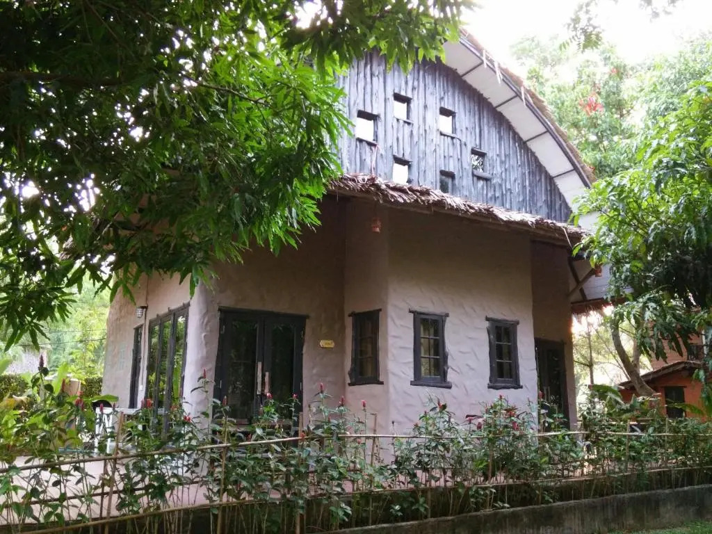Baan Pong Tara
