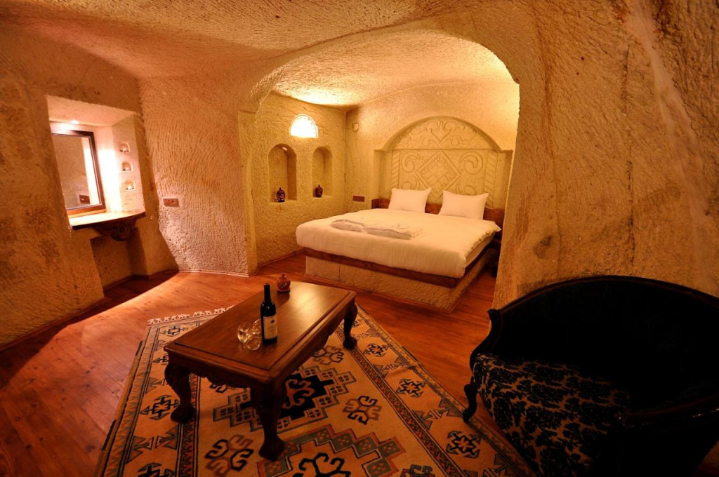 Has Cave Konak
