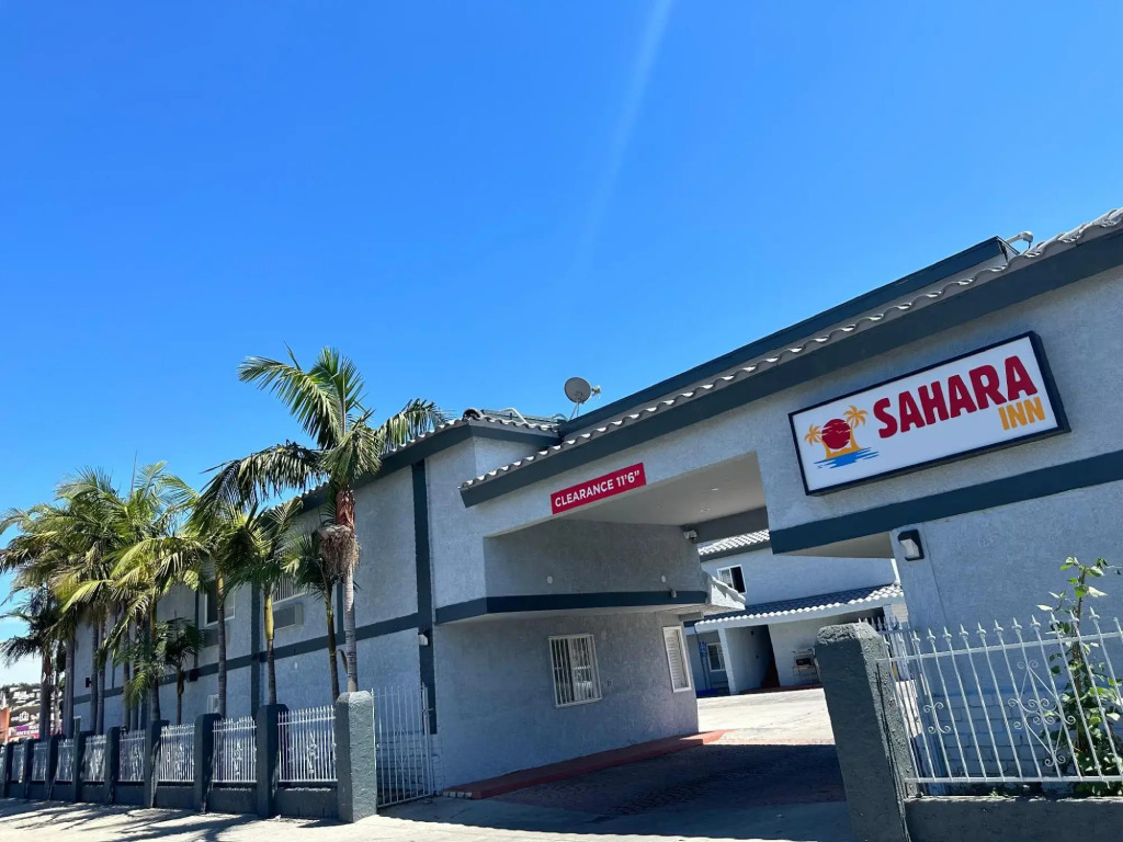 Sahara Inn - Los Angeles