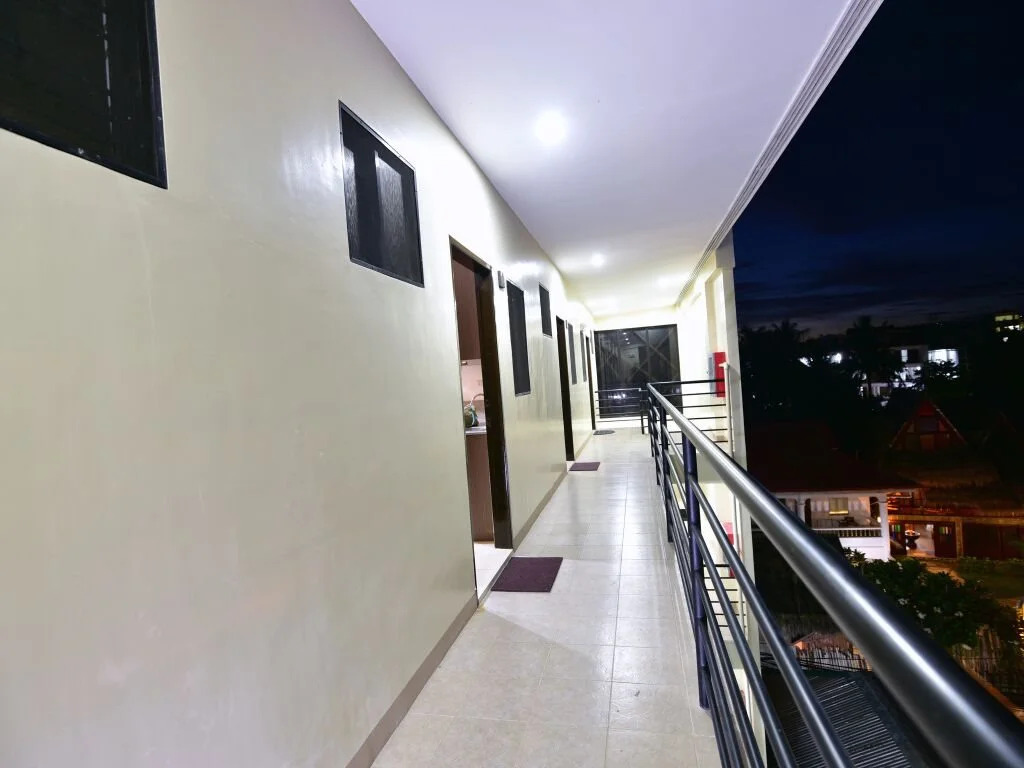 Anahaw Apartments Whitebeach