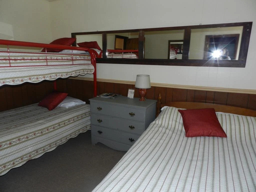 Swiss Farm Inn