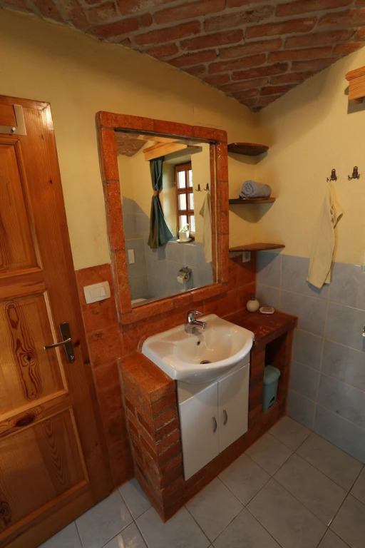 Vineyard cottage Med vinogradi