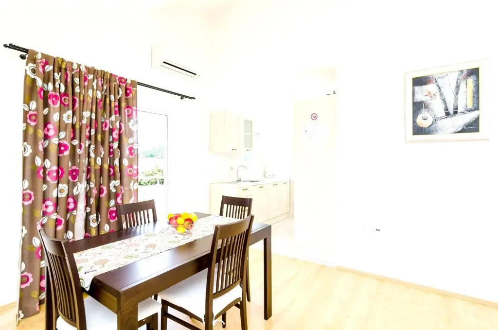Apartment with One Bedroom in Dubrovnik, with Wonderful Sea View, Furnished Terrace And Wifi - 300 M From the Beach