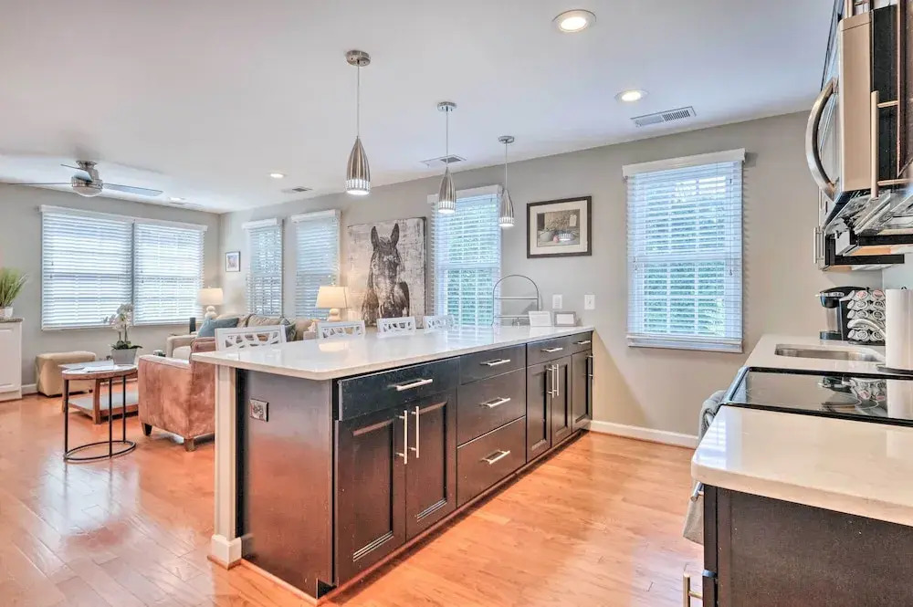 Old Town Walkable Paradise w/ Private Patio