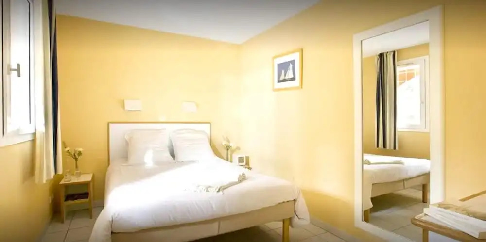 Apartment With one Bedroom in Agay, With Wonderful sea View, Pool Acce