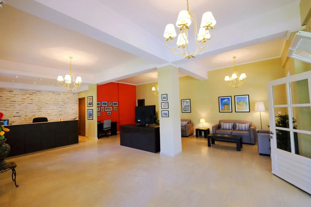 Platy Beach Hotel