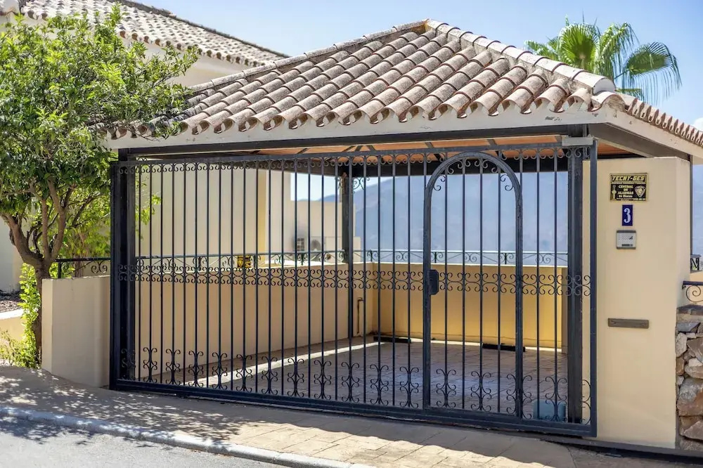 Stunning Golf Villa with Pool and Stunning Views