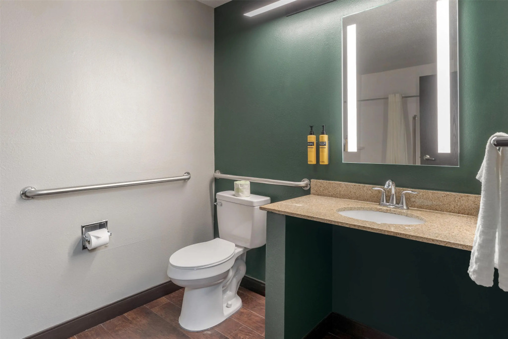 Best Western PLUS Executive Inn