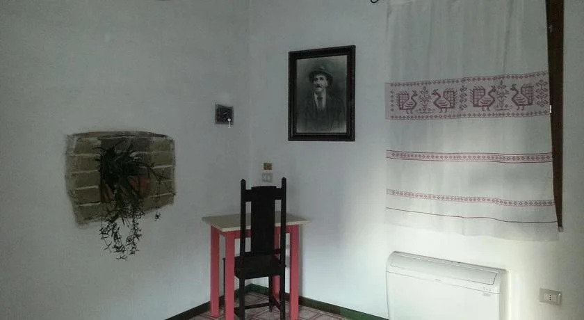 Sa Domu e Crakeras