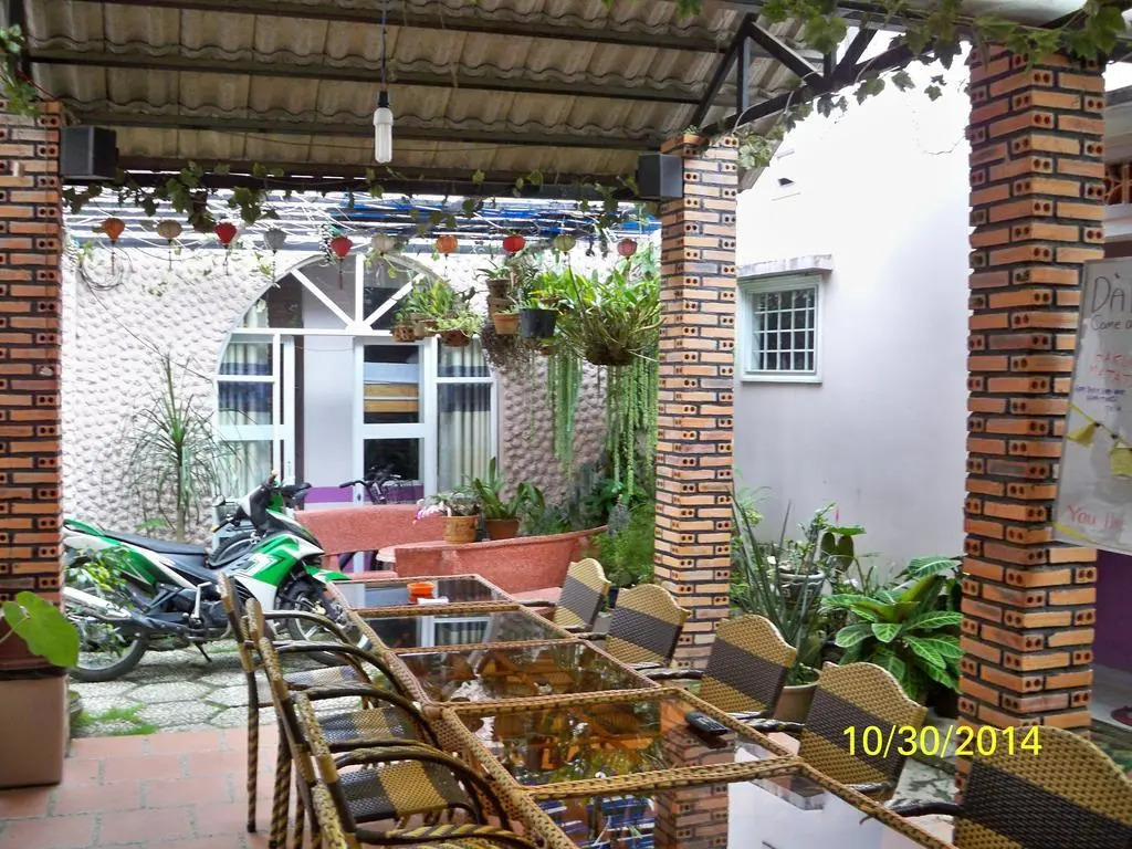 Dalat Easy Friends Hostel