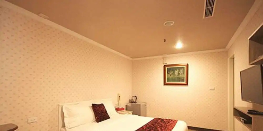 Ya Tai Hotel