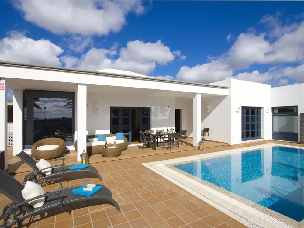 Charming Villa in Playa Blanca with Private Pool