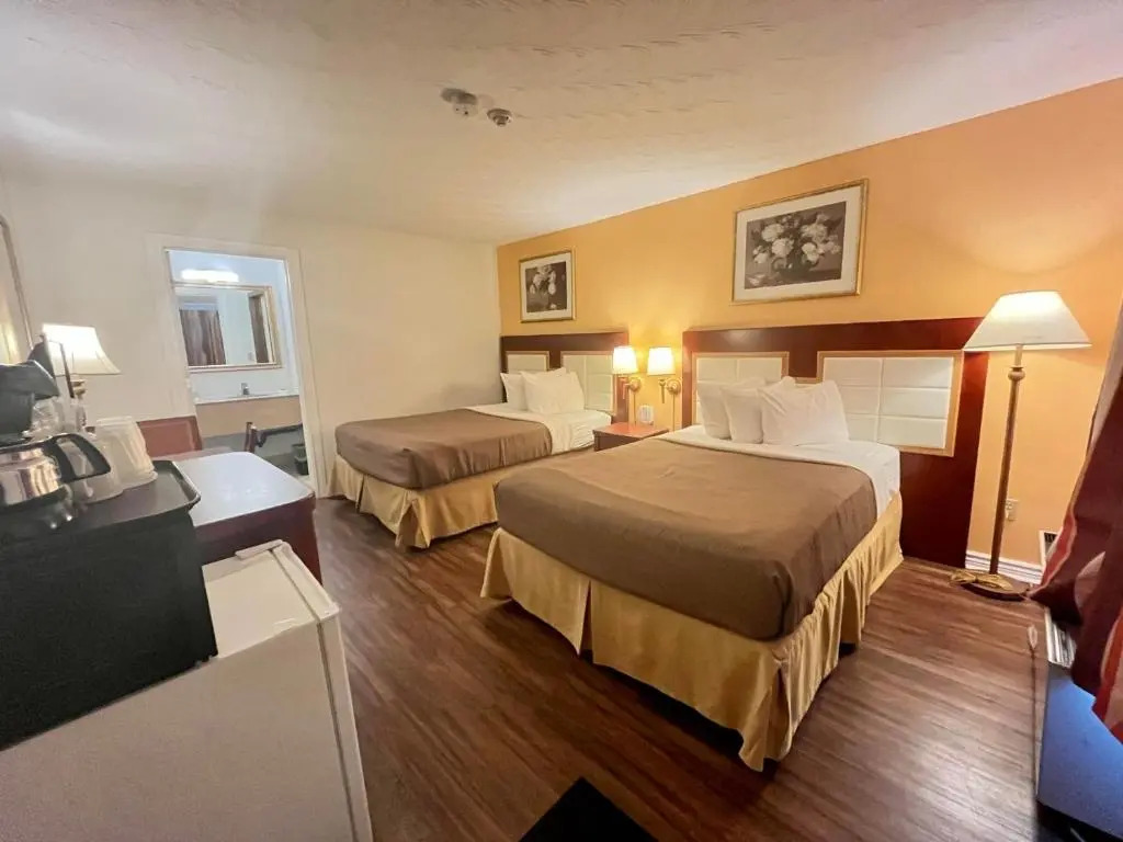 Holiday Motel