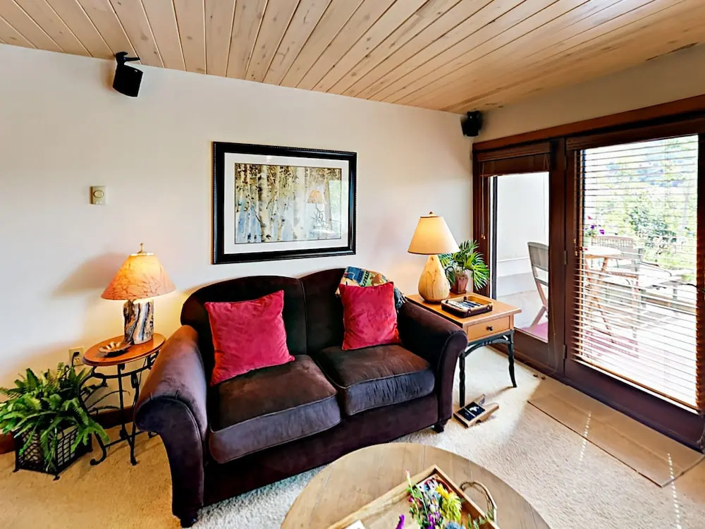 1800 Burgess Creek Rd 103 Condo by RedAwning