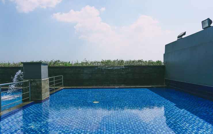 Cozy and Modern Studio Apartment at Belmont Residence Puri