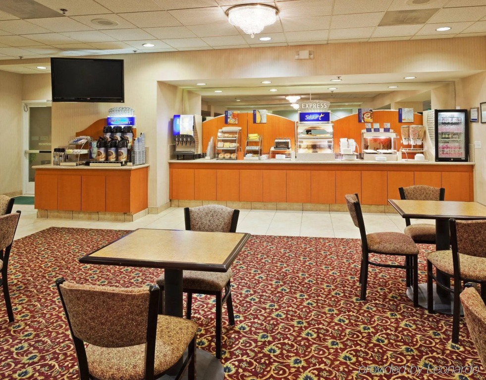 Holiday Inn Express & Suites Tracy by IHG