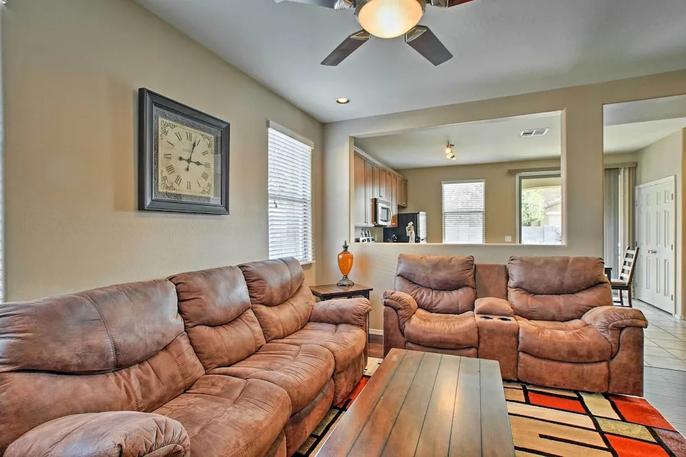 Dog-friendly Arizona Retreat w/ Patio & Grill!