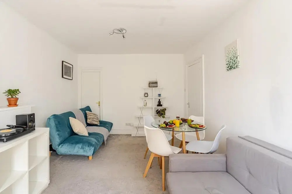 London Oasis Retreat - 2 Bedroom Apartment