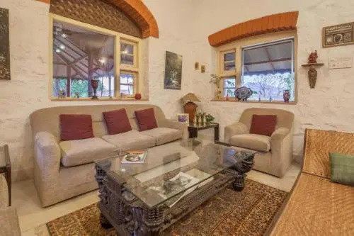 Retreat on Cloud 9 by Vista Rooms