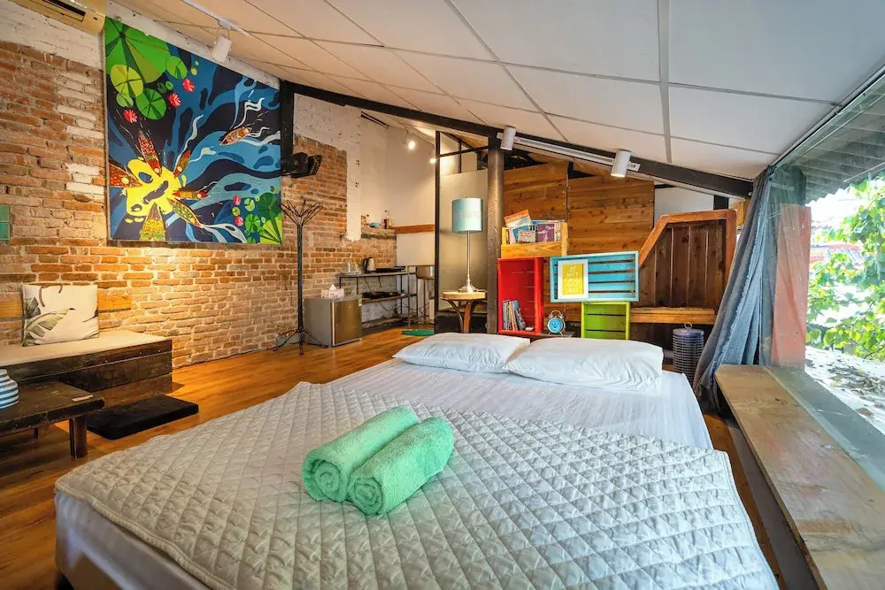 HoLo Bato Saigon - Serviced HomeStay