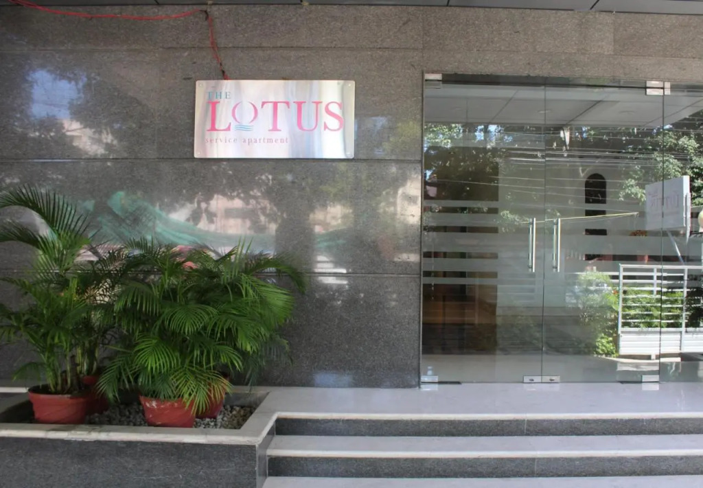 The Lotus Apartment hotel, Burkit Road